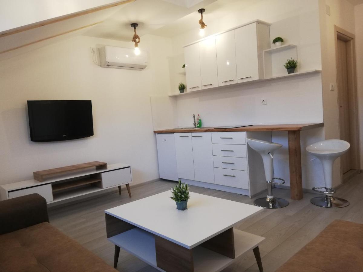Apartments Naumovski 奥赫里德 外观 照片