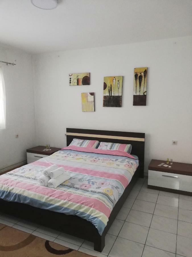 Apartments Naumovski 奥赫里德 外观 照片